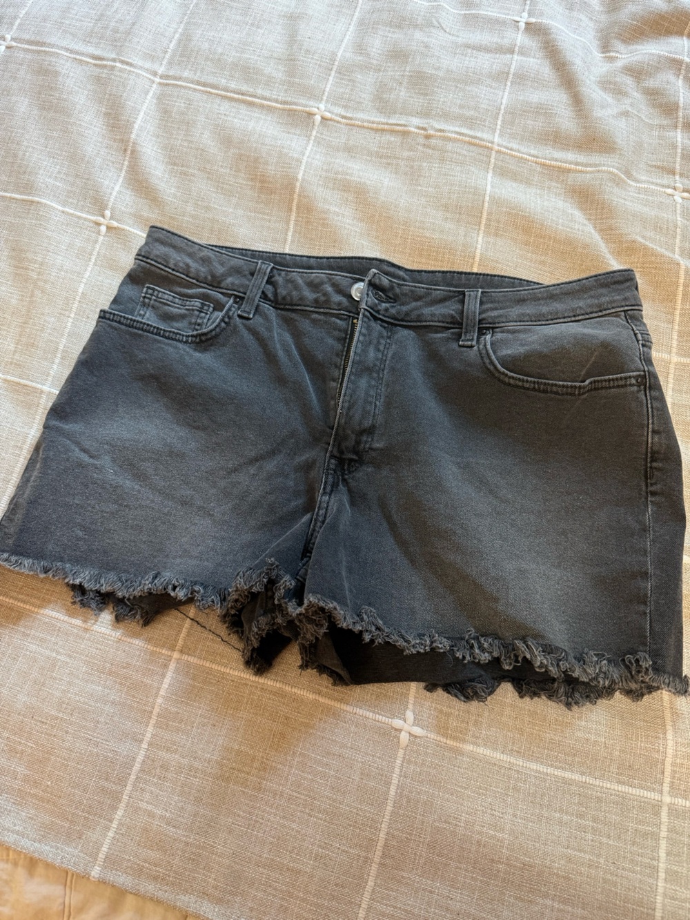 H&M Black Frayed Hem Women's Denim Shorts